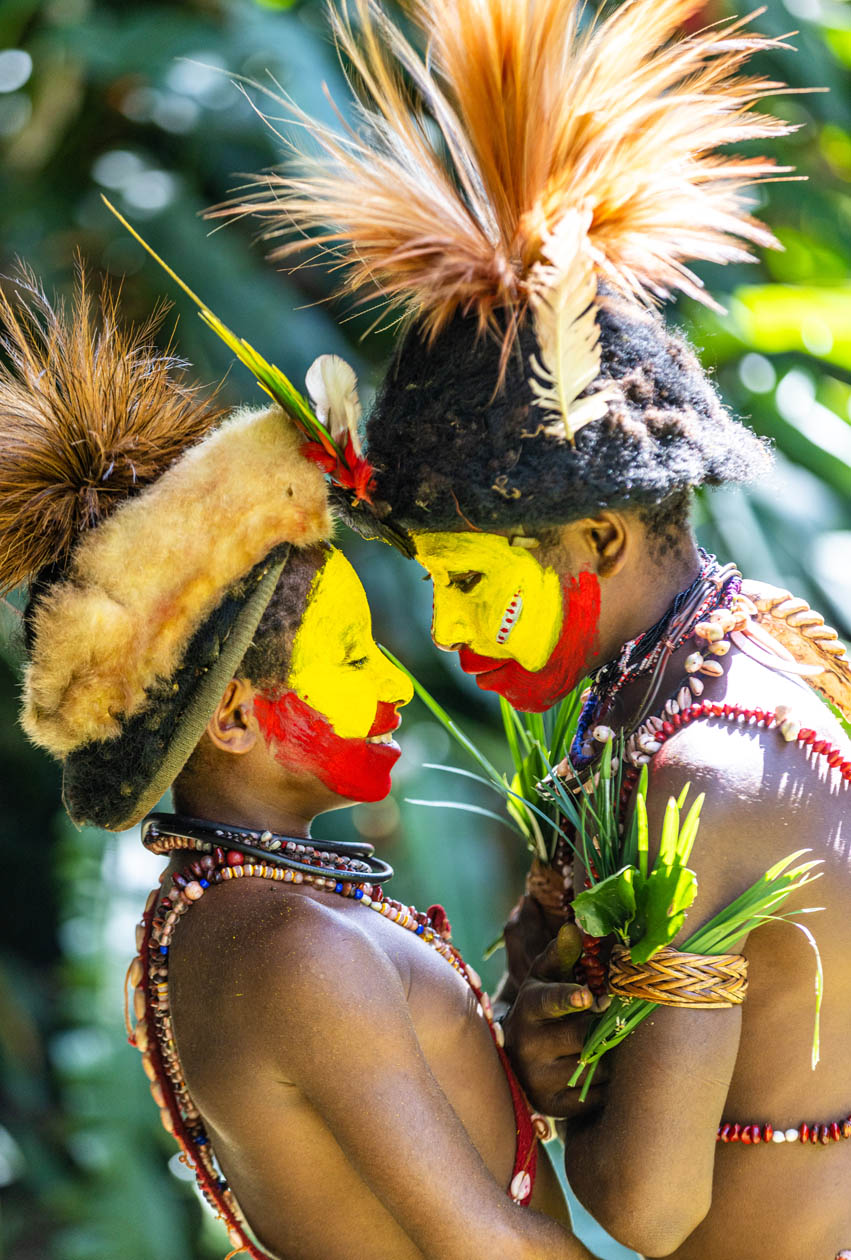The Huli Wigmen Of Tari - tribes of papua new guinea
